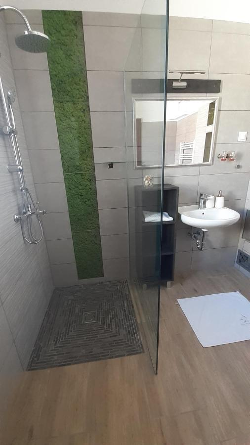 Bibic Apartman A Kapolnasnyek Luaran gambar